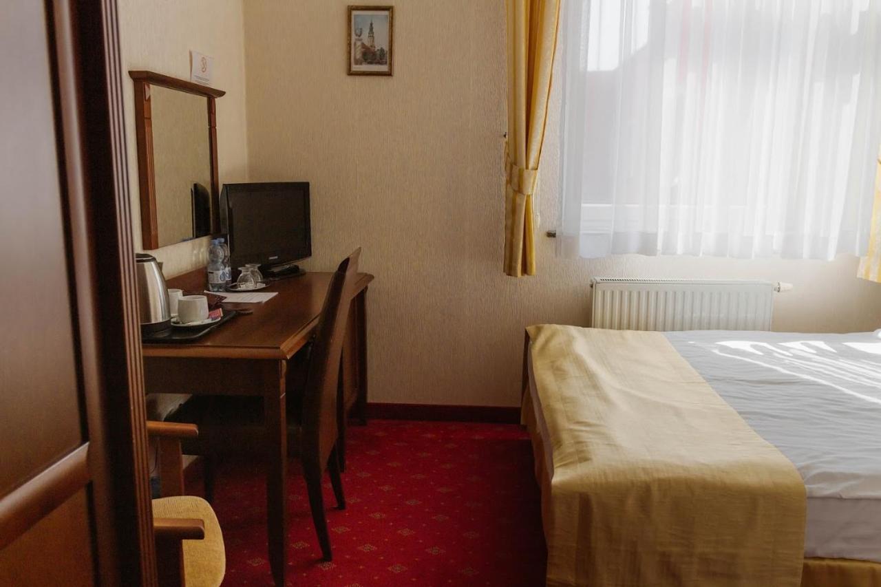 Hotel Jakub Sobieski Oława Exterior foto