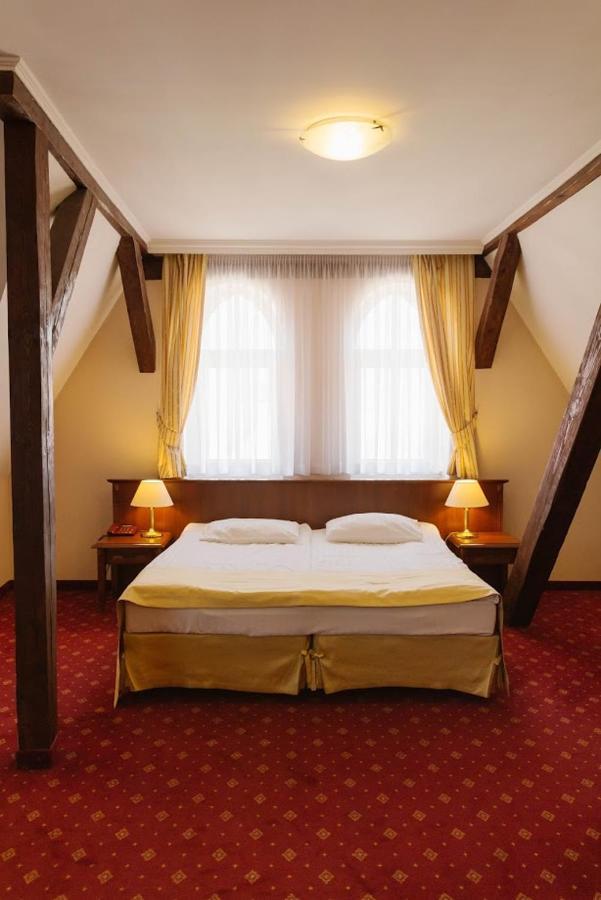 Hotel Jakub Sobieski Oława Exterior foto